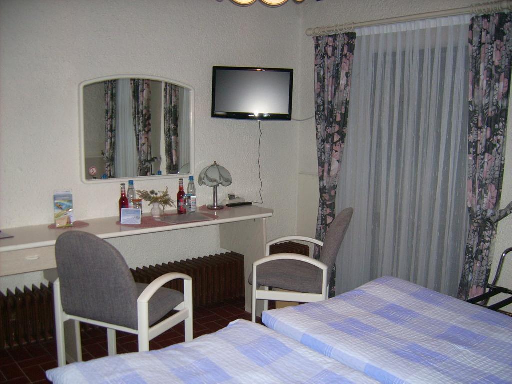 Gaestehaus Hochrhoenblick Schonau an der Brend Ruang foto