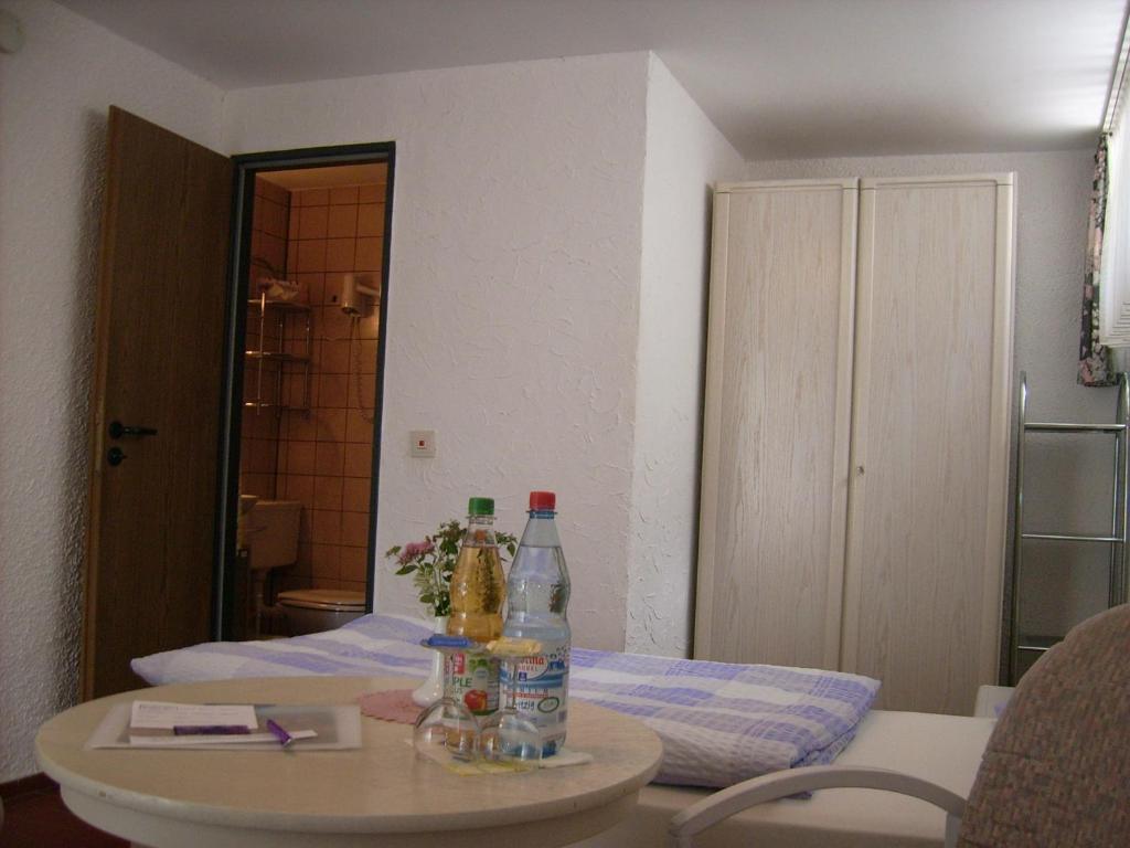 Gaestehaus Hochrhoenblick Schonau an der Brend Ruang foto