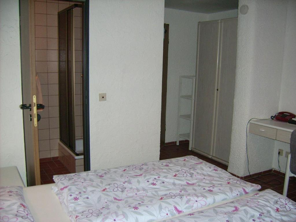 Gaestehaus Hochrhoenblick Schonau an der Brend Bagian luar foto