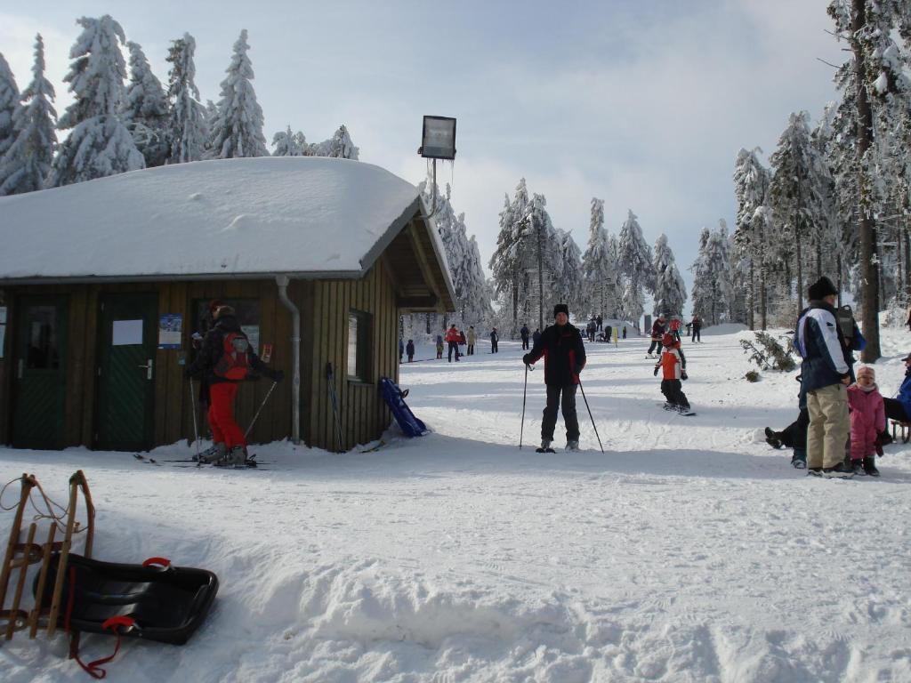 Gaestehaus Hochrhoenblick Schonau an der Brend Bagian luar foto